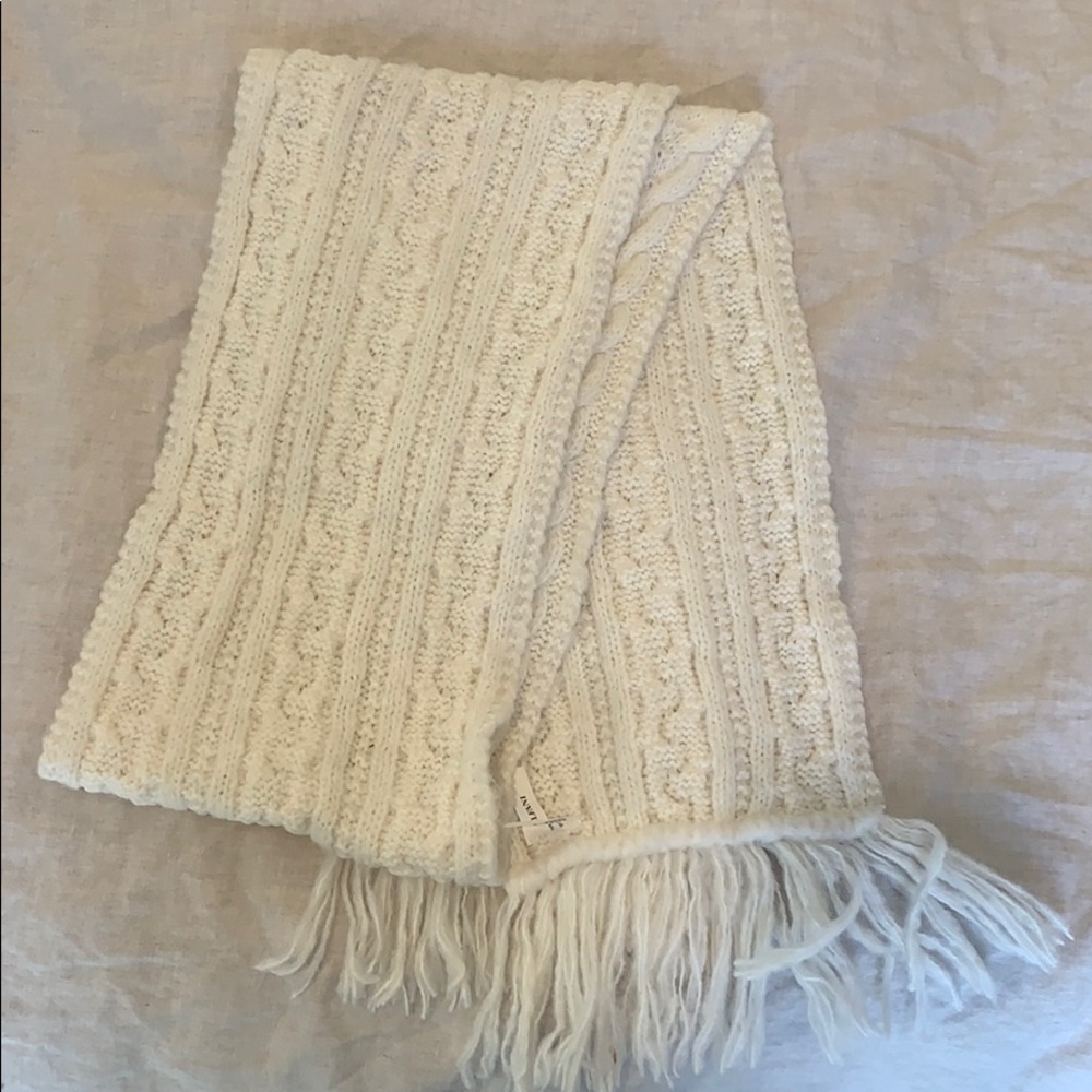 Alfani white scarf